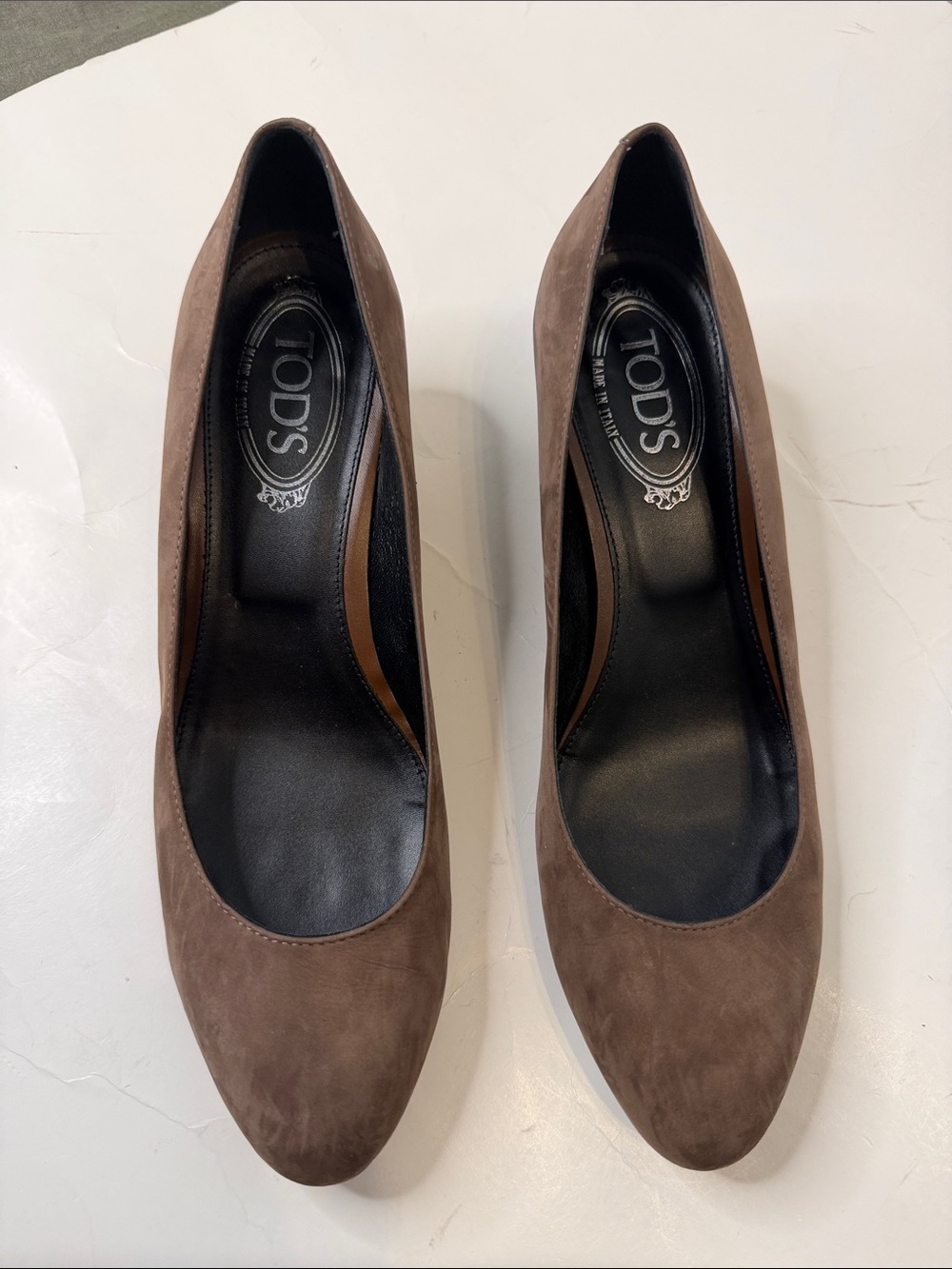 TOD'S Brown Suede Pointed Toe Pumps, size 39 1/2
